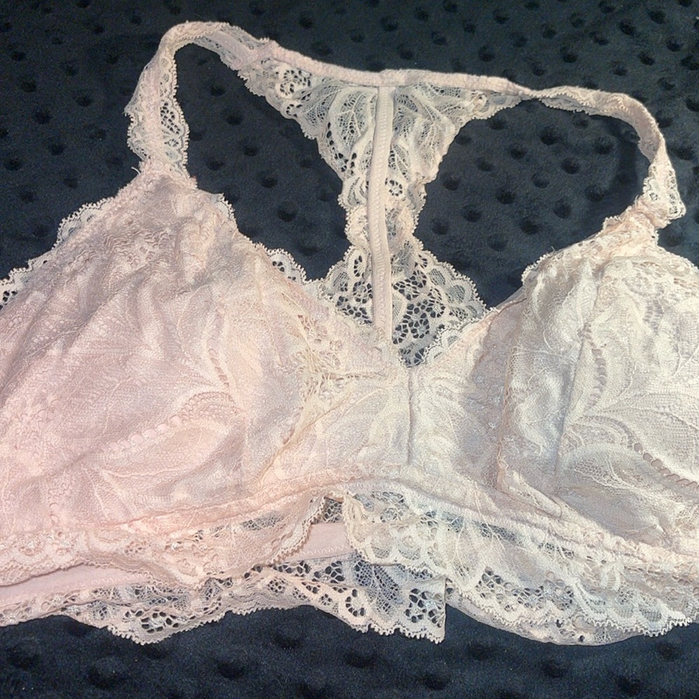 Auden  bra great condition removable pads. No UW. Very sexy